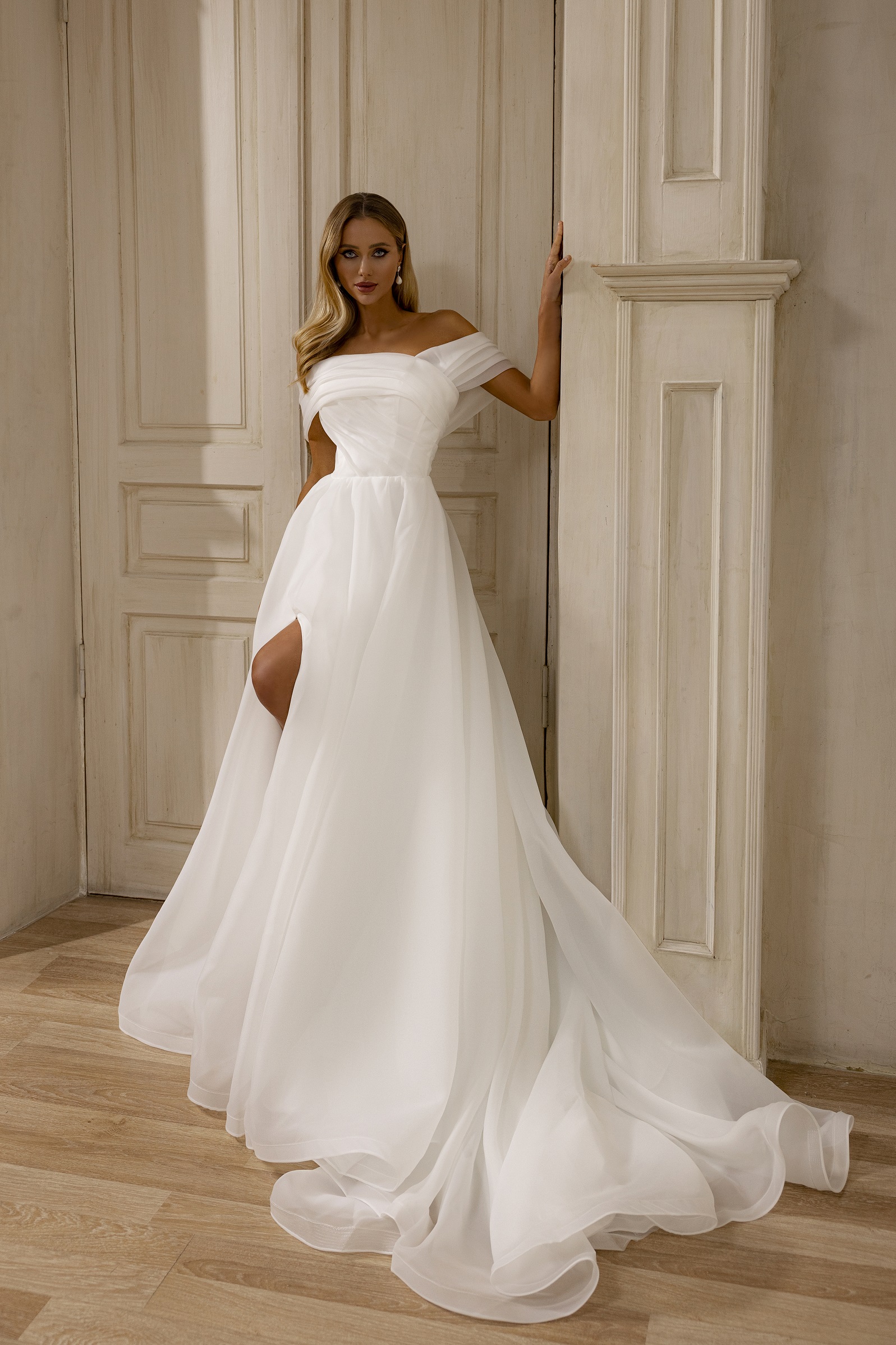 1208-1-Lady-Di-Bride-wedding-dress